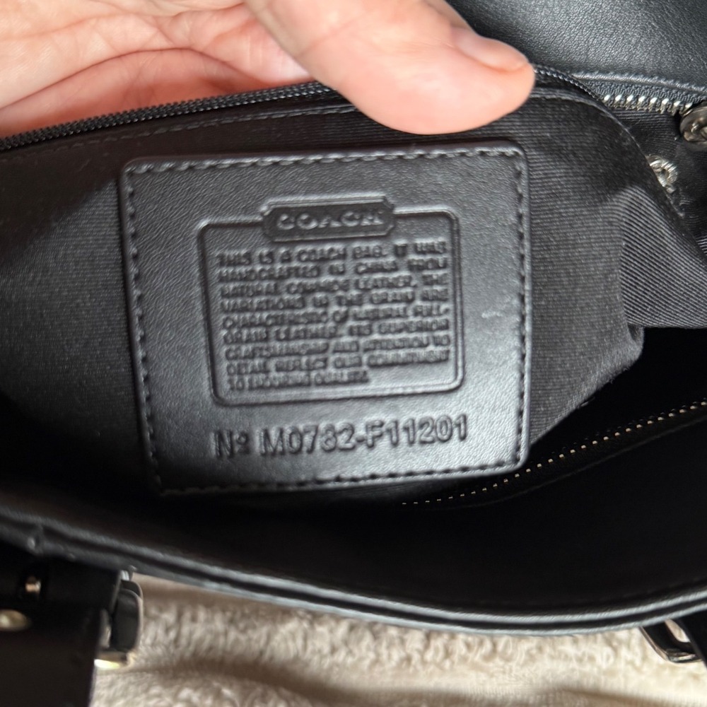 Coach Hampton Vintage Black Leather Tote Bag Buckle Shoulder Bag F11201 - Picture 5 of 14